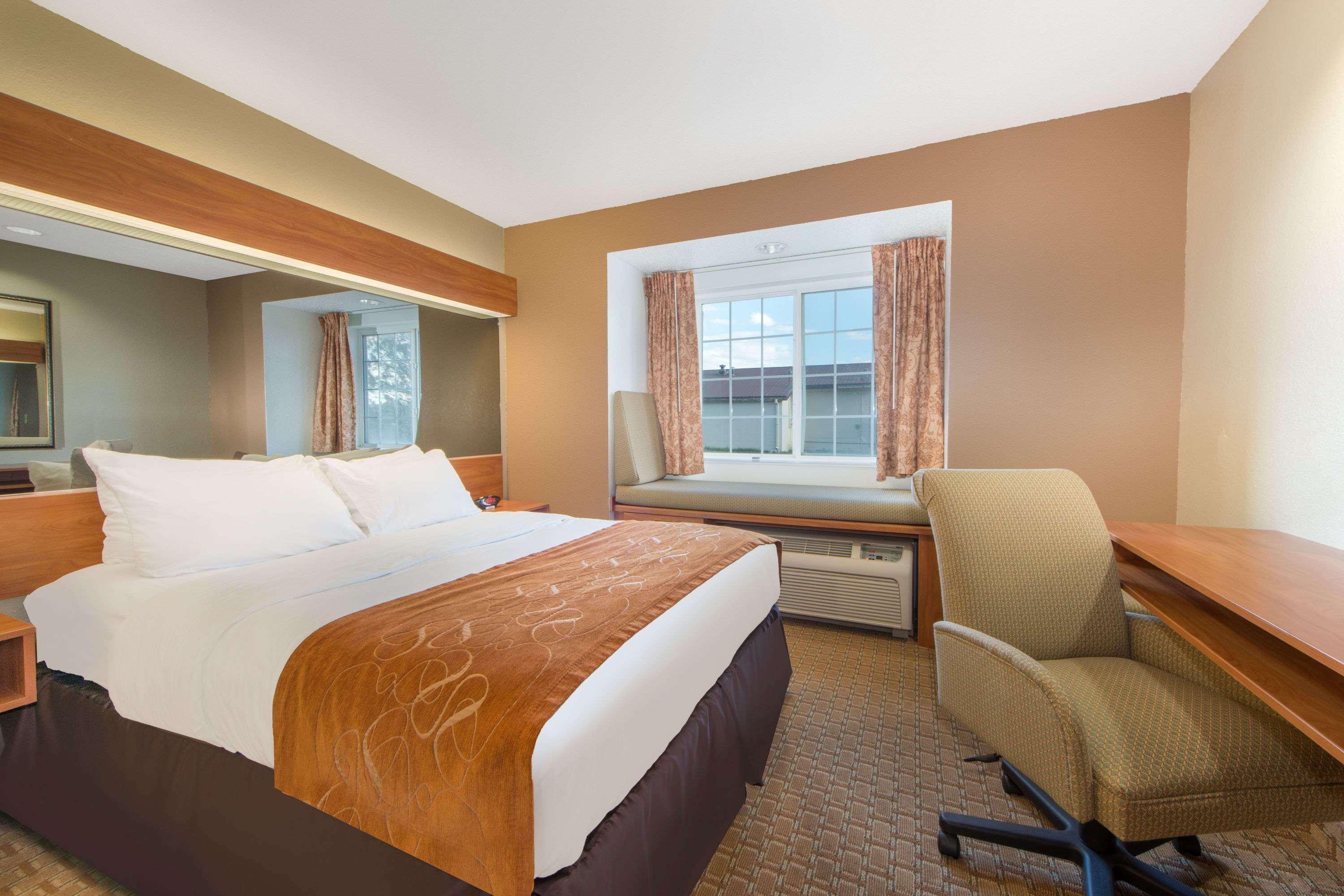 Microtel Inn & Suites Ратон Екстериор снимка