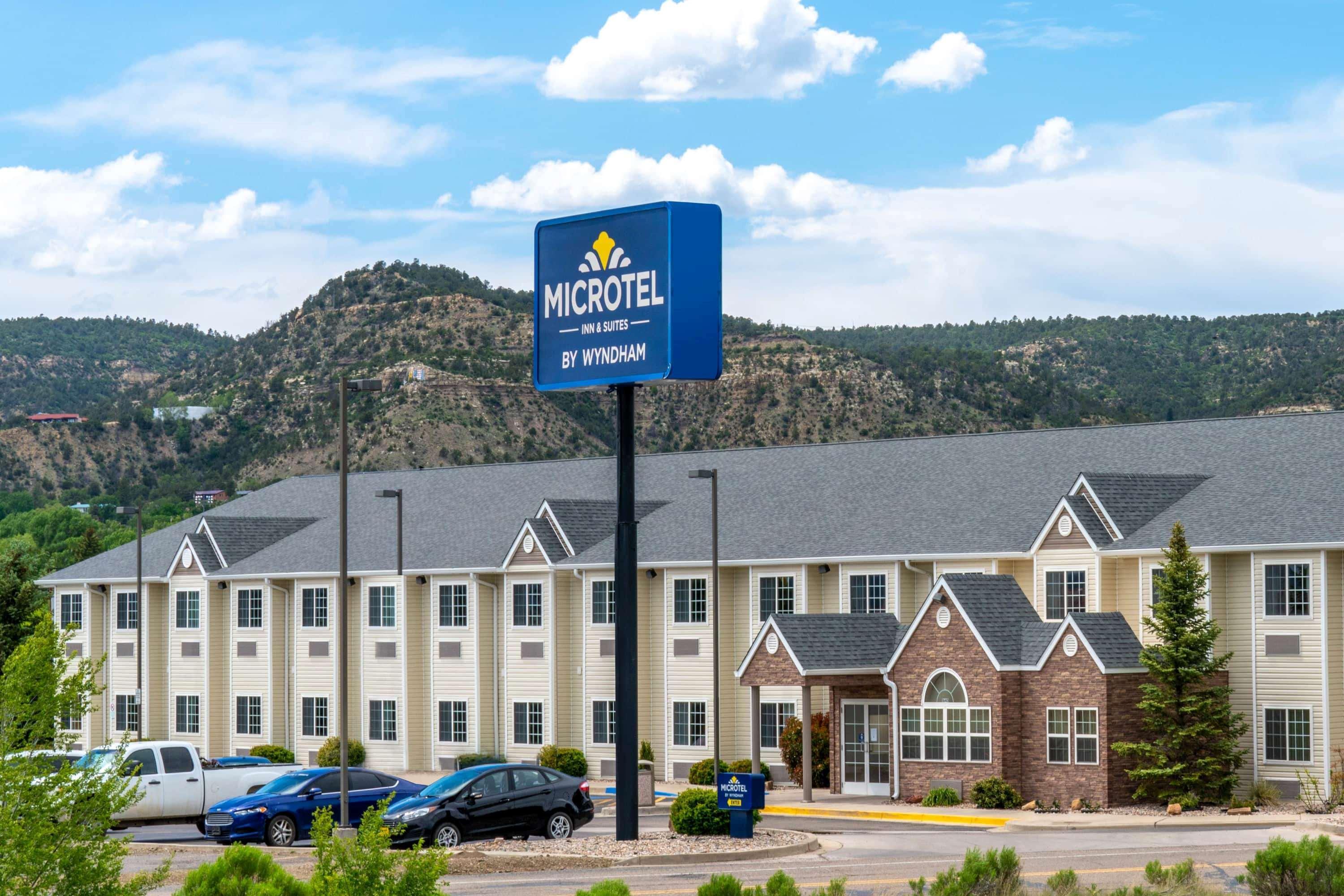 Microtel Inn & Suites Ратон Екстериор снимка